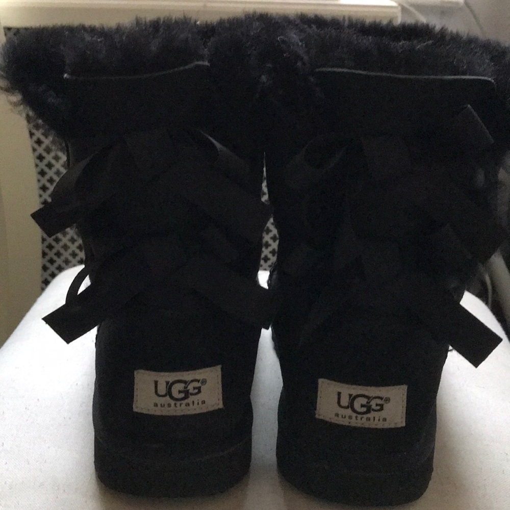 Black uggs